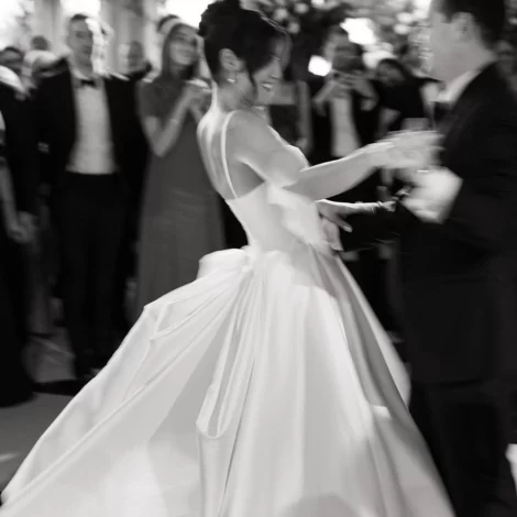 What Jewelry to Wear with Your Wedding Dress 3 what jewelry to wear with wedding dress 3